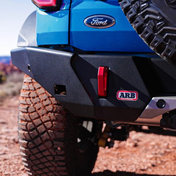 Parachoque trasero ARB para Ford Bronco tapabarro delgado (2021-2025) 5680020 - Imagen 2
