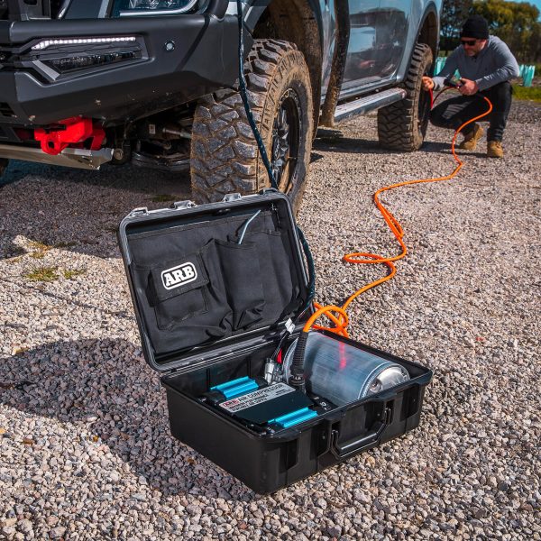 Compresor de aire doble pistón portátil 12V ARB CKMTP12 - Imagen 7